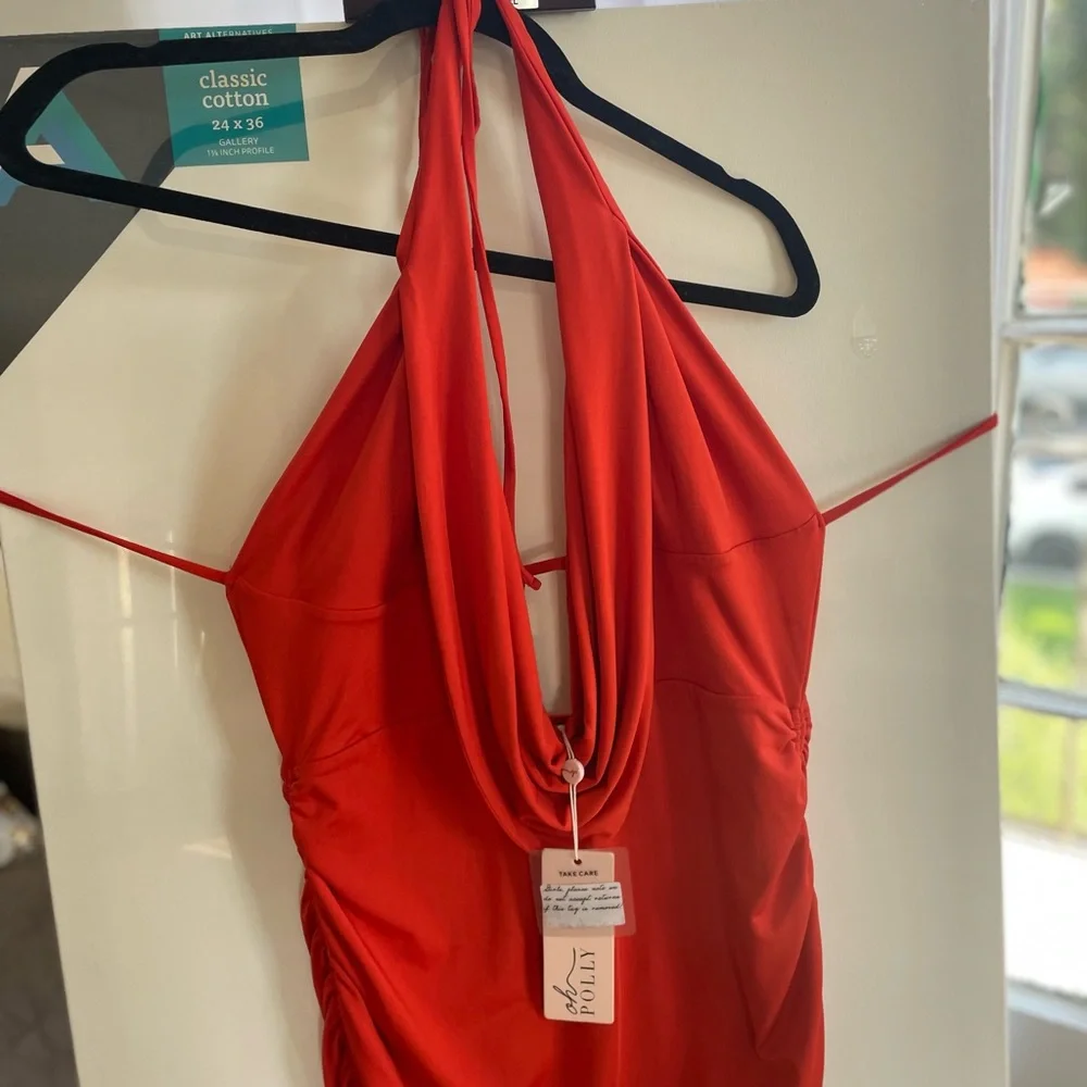 Elegant Red Halter Dress - Picture 12 of 14